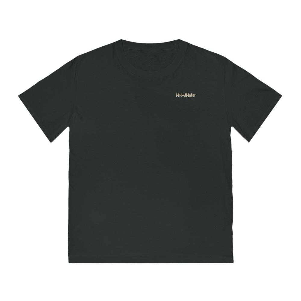 Vue de face du t-shirt Le Bonheur - Un Etat d'Esprit" Bio Homme 09-2.3. Logo MoOodMaker doré placé au coeur sur fond noir.