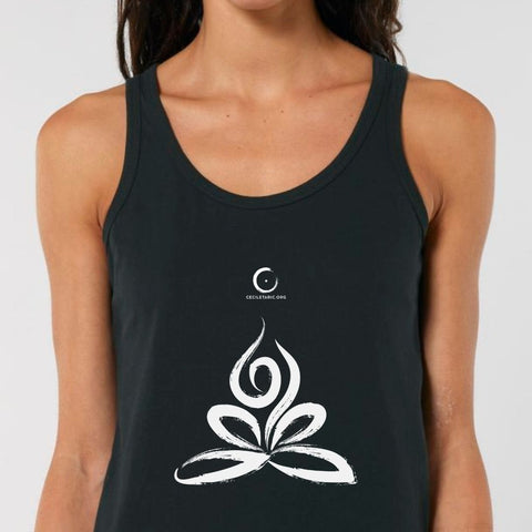 Vue face du débardeur collection Cécile Taric yoga en noir avec le symbole du feu en blanc, de production en coton biologique pour femme